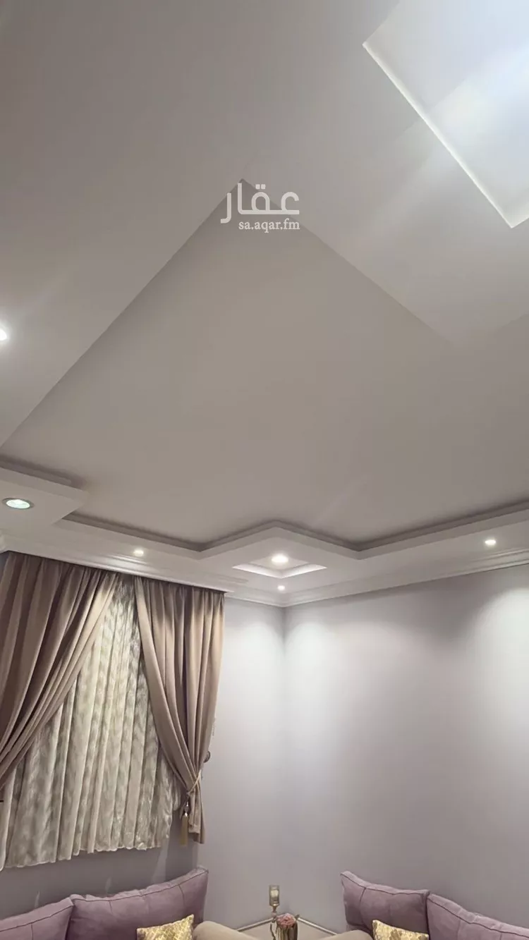 فيلا للبيع في شارع عبدالله بن أبي حسان, حي المهدية, مدينة الرياض, منطقة الرياض صورة 3