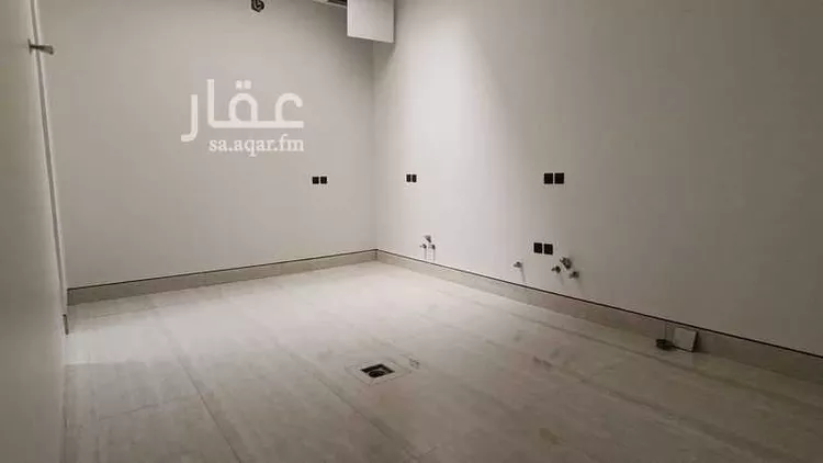 فيلا للبيع في شارع أحمد بن علي الشوائطي, حي المهدية, مدينة الرياض, منطقة الرياض 13
