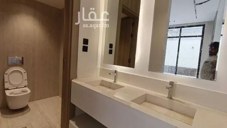 فيلا للبيع في شارع أحمد بن علي الشوائطي, حي المهدية, مدينة الرياض, منطقة الرياض 6
