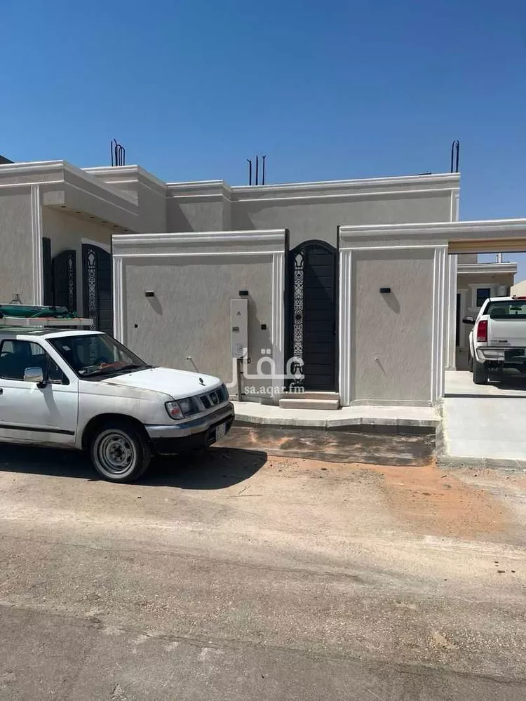 فيلا للبيع في شارع بثينة بنت النعمان بن خلف, حي الراية, مدينة عنيزة, منطقة القصيم