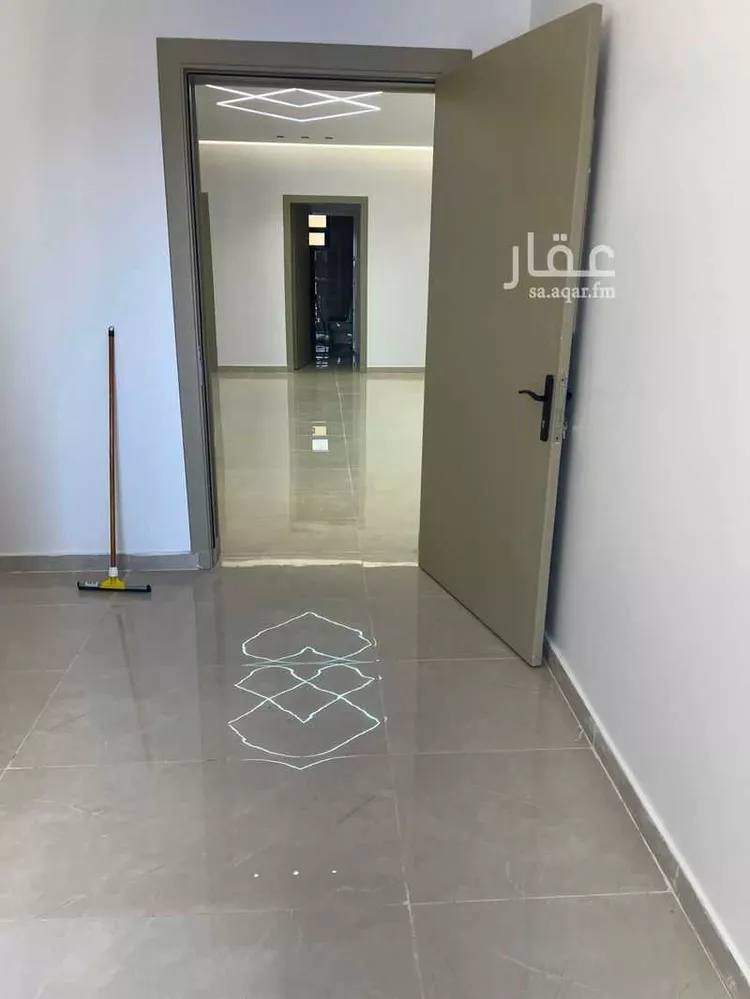 فيلا للبيع في شارع بثينة بنت النعمان بن خلف, حي الراية, مدينة عنيزة, منطقة القصيم صورة 4