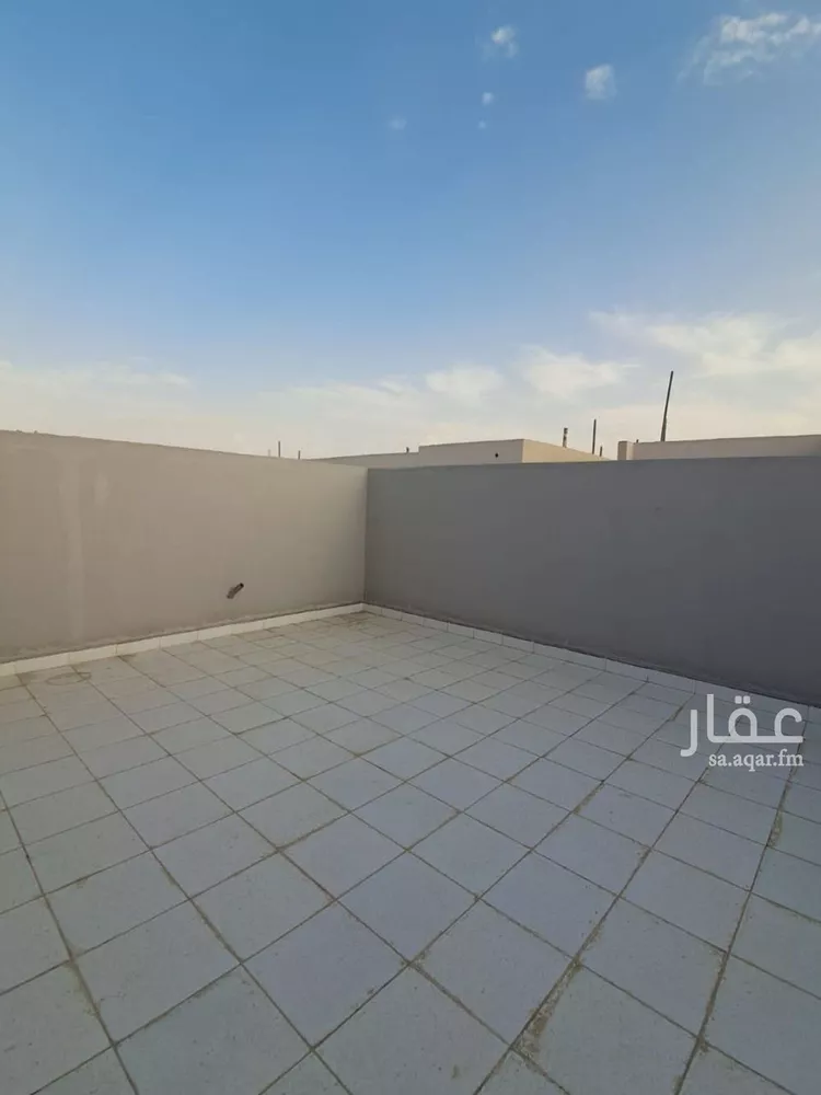 دور للبيع في شارع محمد طاهر الكردي, حي العوالي, مدينة الرياض, منطقة الرياض صورة 4