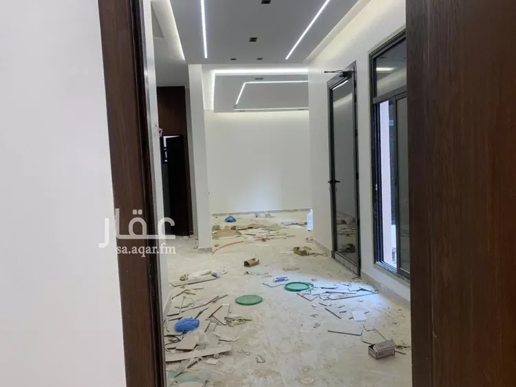 فيلا للبيع في شارع النبهانية, حي ظهرة لبن, مدينة الرياض, منطقة الرياض صورة 2