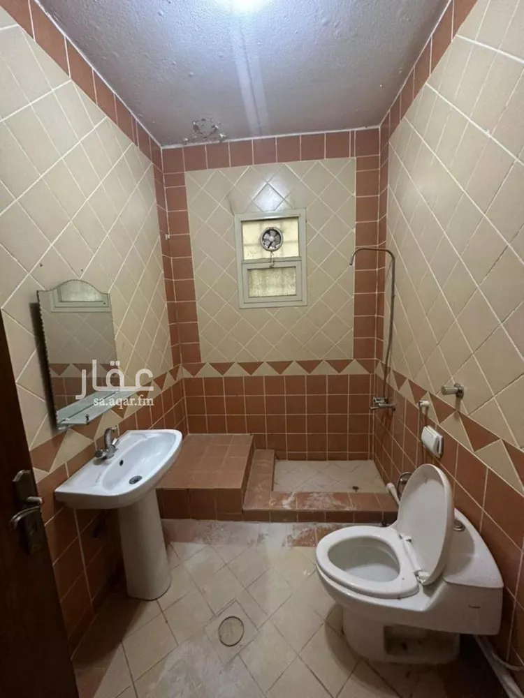 شقة للبيع في شارع وادي الخضارم, حي بدر, مدينة الرياض, منطقة الرياض صورة 2