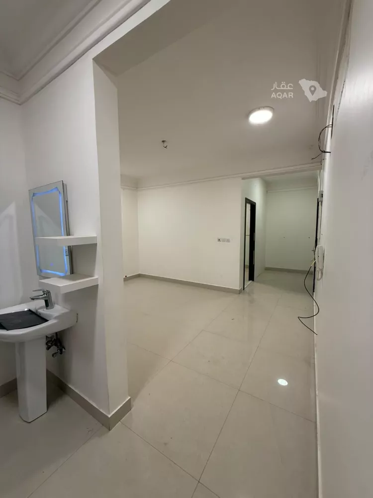 Floor for Rent in Riyadh Al Arid 4