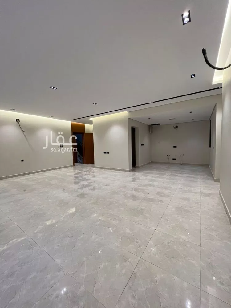 Floor for Sale in Riyadh Al Qadisiyah صورة 5