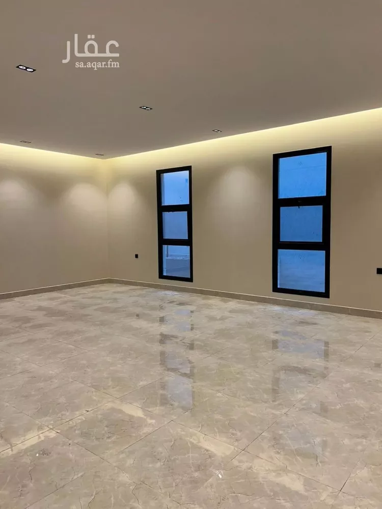 Floor for Sale in Riyadh Al Qadisiyah 9
