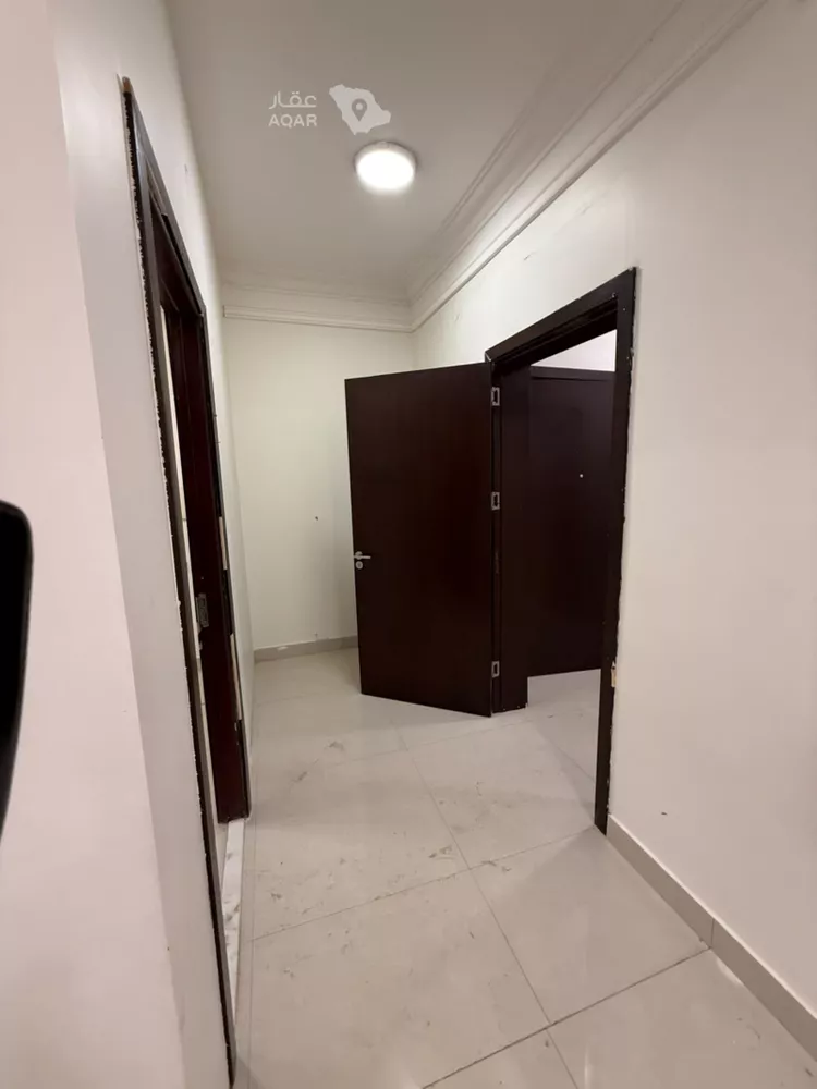 Floor for Rent in Riyadh Al Arid 3