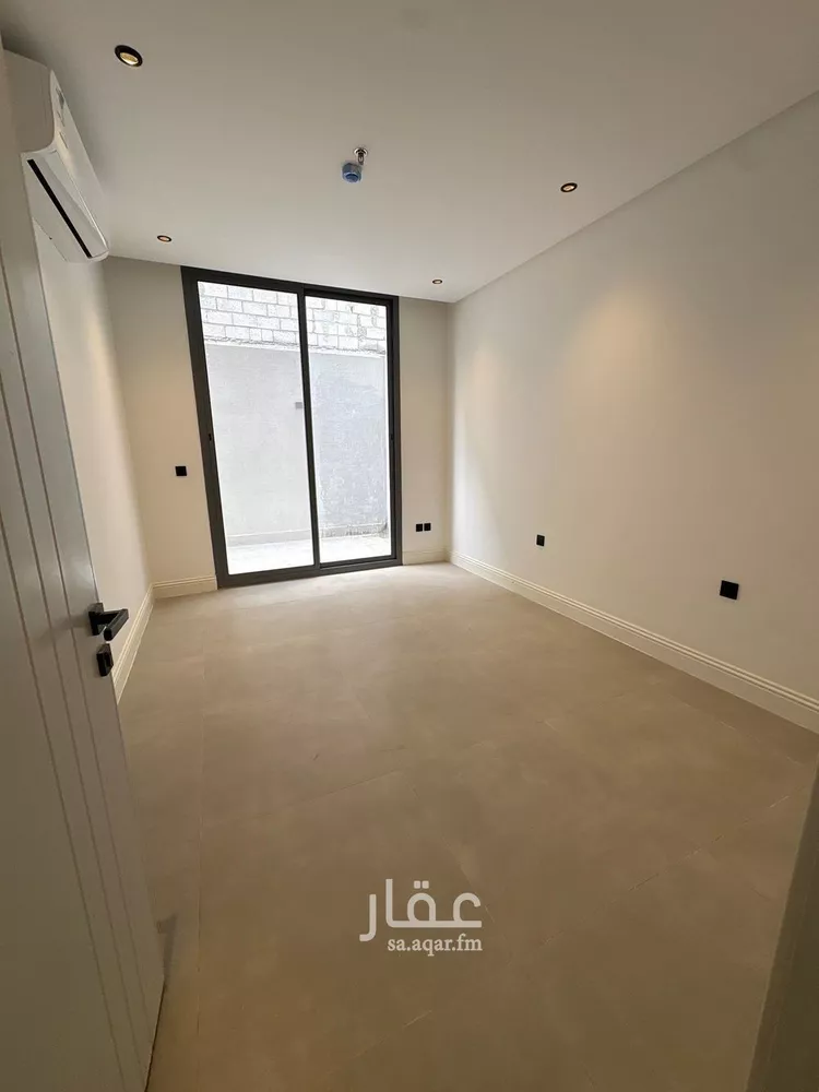 فيلا للإيجار في شارع الامير سلطان ابن عبدالعزيز, حي المعذر الشمالي, مدينة الرياض, منطقة الرياض صورة 4