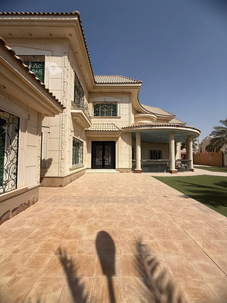 فيلا للبيع في شارع لزمة
, حي الملك سلمان, مدينة الرياض, منطقة الرياض 2