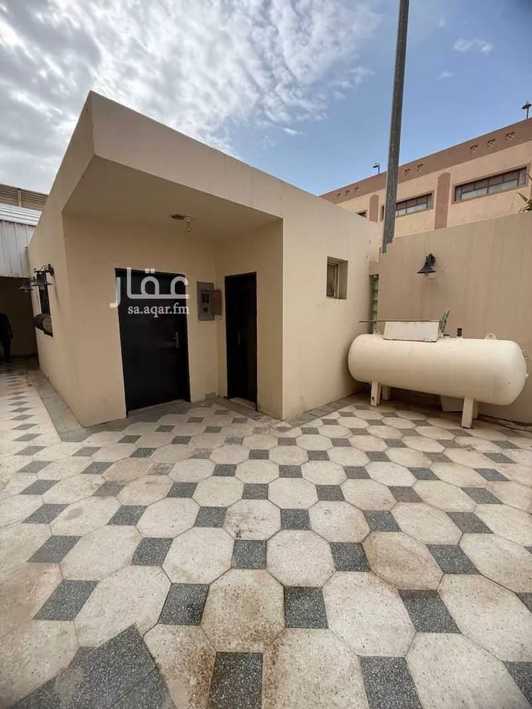 فيلا للبيع في شارع شهيد الدين ثم الوطن محمد عتيق المطيري, حي الشهداء, مدينة الرياض, منطقة الرياض صورة 5