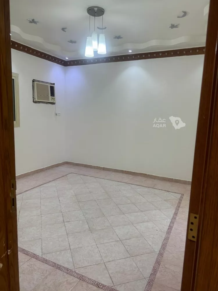 Floor for Rent in Riyadh Ishbiliyah 12