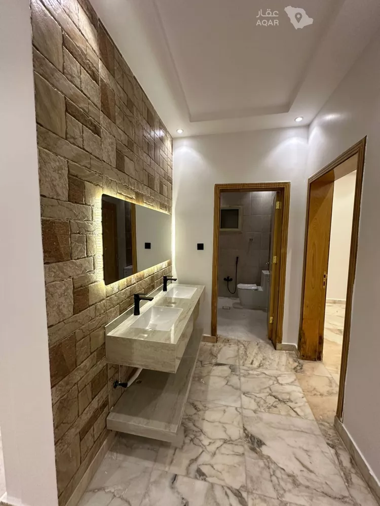 Floor for Rent in Riyadh Al Arid 4