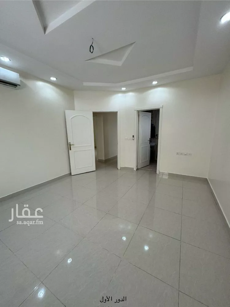 فيلا للبيع في شارع رقم 258, حي الياسمين, مدينة الرياض, منطقة الرياض صورة 2