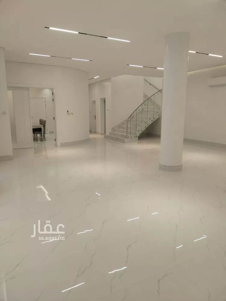 فيلا للبيع في شارع عبدالعزيز بن سبيل, حي العارض, مدينة الرياض, منطقة الرياض صورة 5