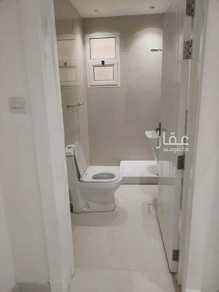 فيلا للبيع في شارع عبدالعزيز بن سبيل, حي العارض, مدينة الرياض, منطقة الرياض صورة 3