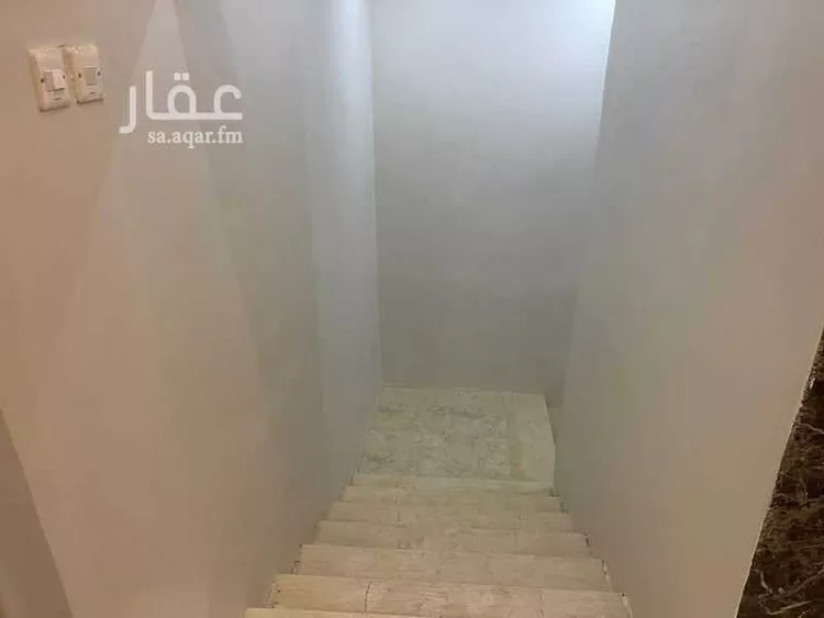 عمارة للإيجار في شارع زاهر الأشجعي ، بيش ، بيش صورة 2
