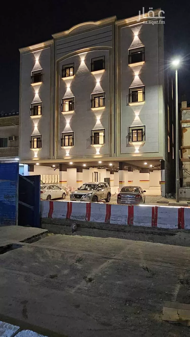 عمارة للبيع في شارع السابع والعشرون, حي الثقبة, مدينة الخبر, المنطقة الشرقية صورة 2