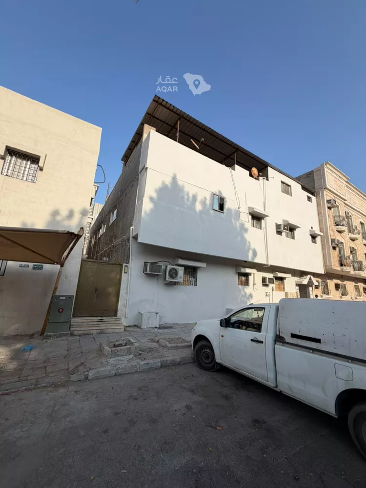 عمارة للبيع في شارع بريدة, حي الثقبة, مدينة الخبر, المنطقة الشرقية 3