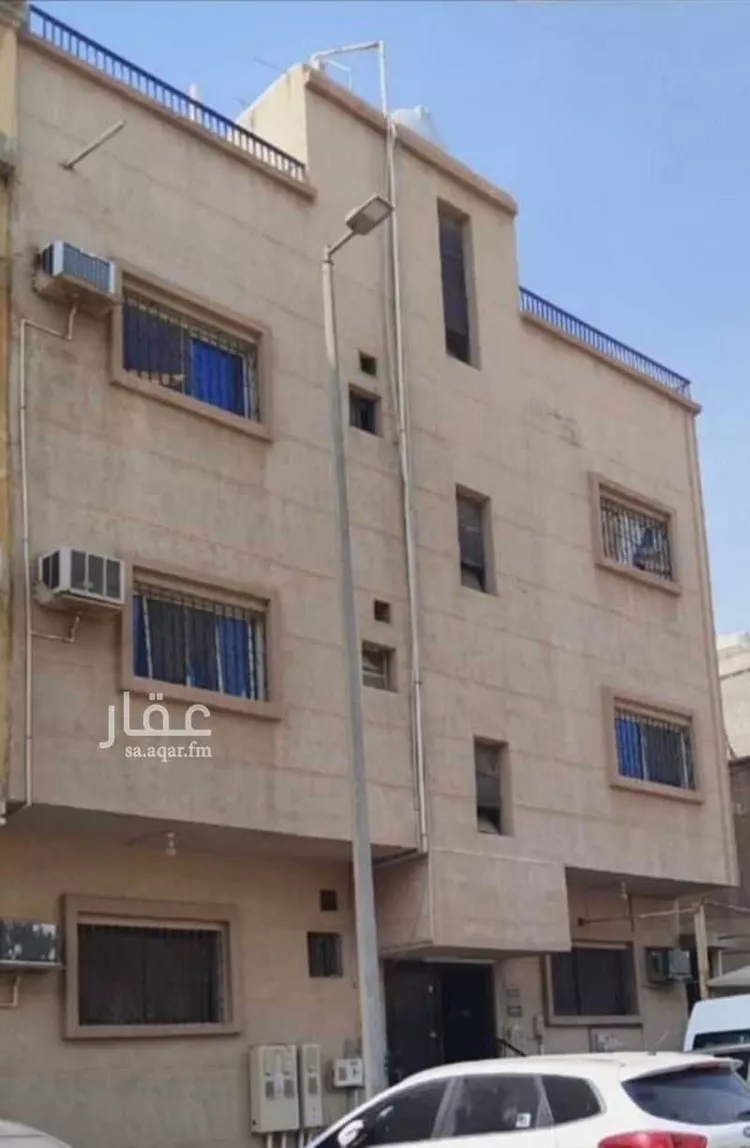 عمارة للبيع في شارع عنيزة, حي الثقبة, مدينة الخبر, المنطقة الشرقية