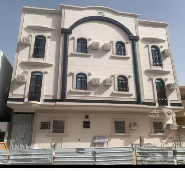 عمارة للبيع في شارع المجمعه, حي الثقبة, مدينة الخبر, المنطقة الشرقية