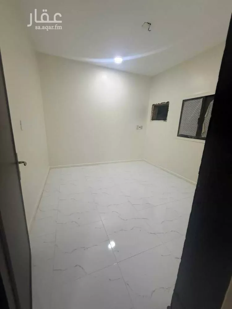 عمارة للبيع في شارع ينبع, حي الثقبة, مدينة الخبر, المنطقة الشرقية صورة 2