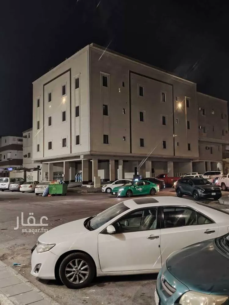 عمارة للبيع في شارع السابع عشر, حي الثقبة, مدينة الخبر, المنطقة الشرقية صورة 2