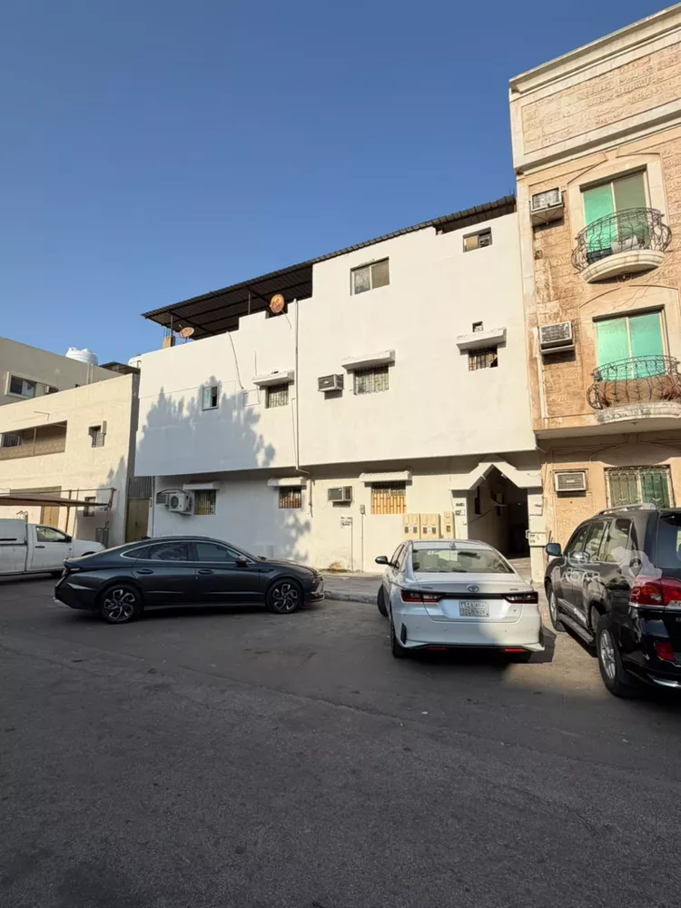 عمارة للبيع في شارع بريدة, حي الثقبة, مدينة الخبر, المنطقة الشرقية 4