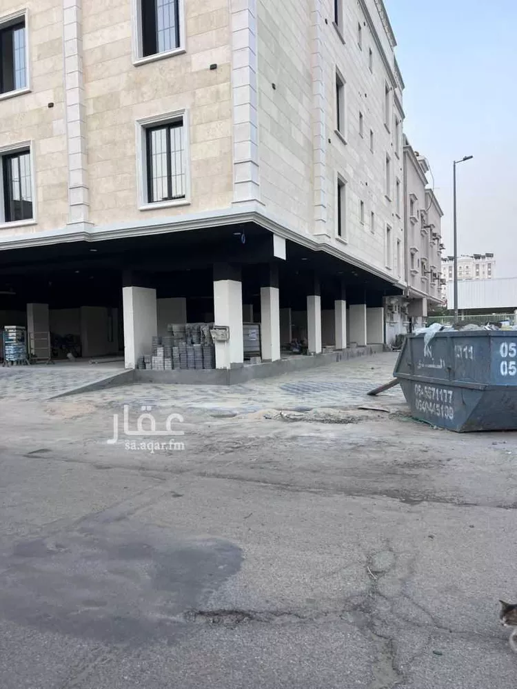 عمارة للبيع في شارع الثالث عشر, حي الثقبة, مدينة الخبر, المنطقة الشرقية صورة 2