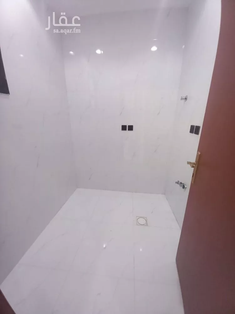 فيلا للبيع في شارع الطائف , حي ظهرة لبن, مدينة الرياض, منطقة الرياض صورة 4