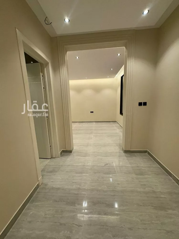 فيلا للبيع في شارع المحاربي, حي العريجاء الغربي, مدينة الرياض, منطقة الرياض صورة 4
