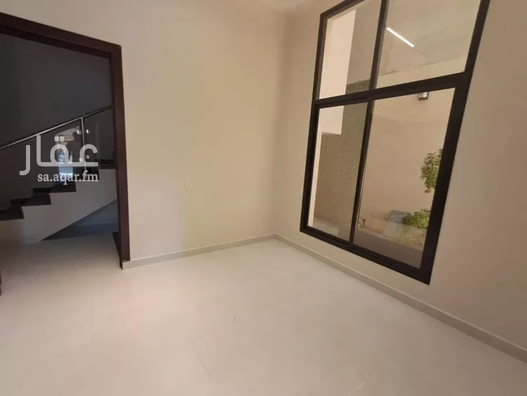 فيلا للبيع في شارع الصفوي, حي العريجاء الأوسط, مدينة الرياض, منطقة الرياض صورة 3