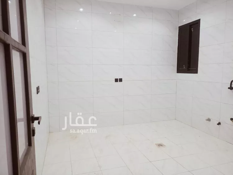 دور للبيع في شارع محمد بن شقران, حي طويق, مدينة الرياض, منطقة الرياض صورة 2