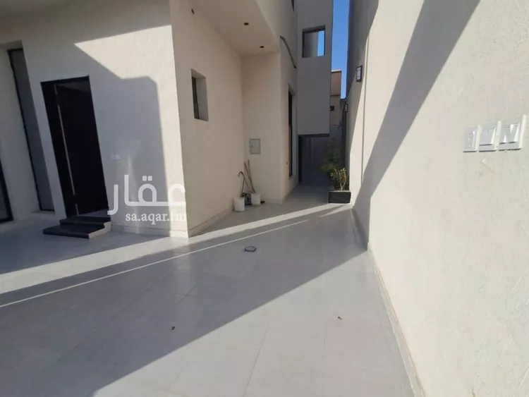 فيلا للبيع في شارع أبي الغنائم الميداني, حي العريجاء الأوسط, مدينة الرياض, منطقة الرياض صورة 4