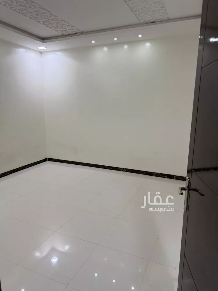 شقة للإيجار في شارع ابن سيده اللغوي, حي عكاظ, مدينة الرياض, منطقة الرياض صورة 2