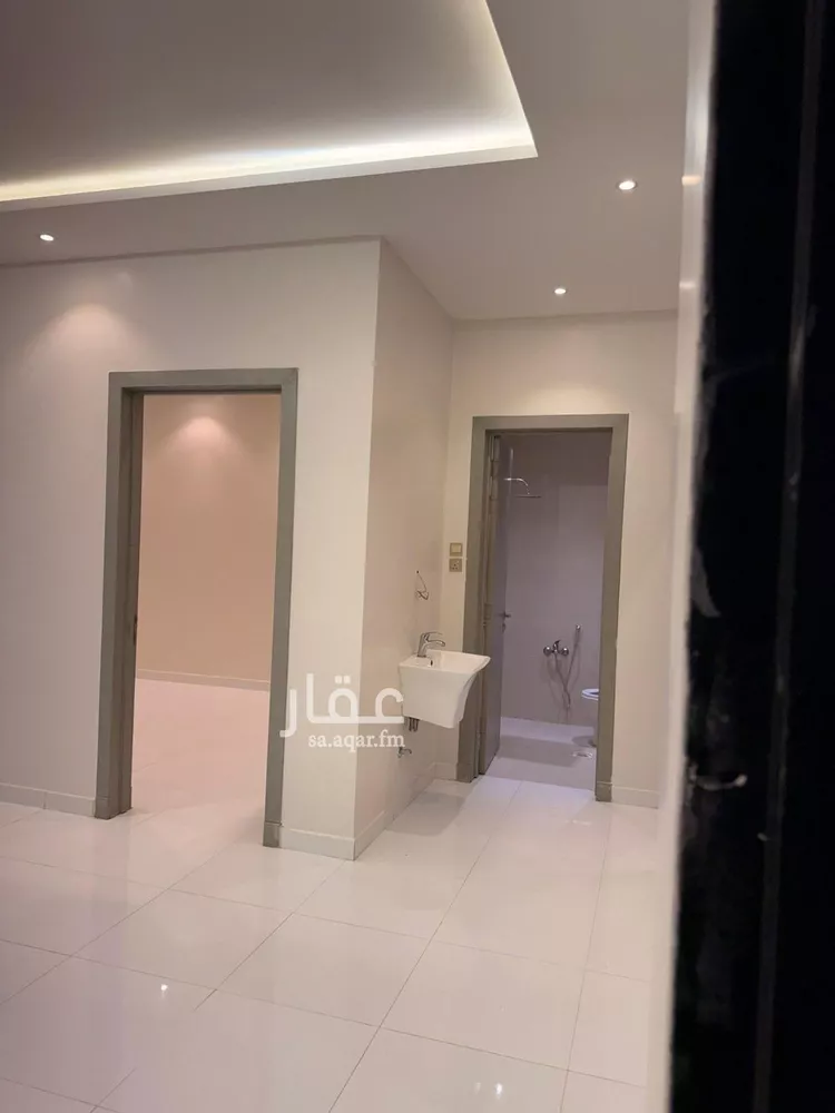 شقة للإيجار في شارع ابن سيده اللغوي, حي عكاظ, مدينة الرياض, منطقة الرياض