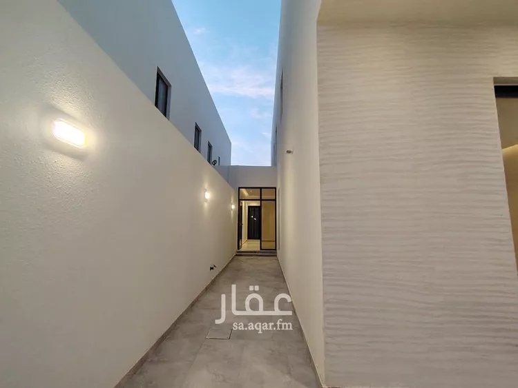 دور للبيع في شارع أبي عبدالله الصقلي, حي عكاظ, مدينة الرياض, منطقة الرياض صورة 5