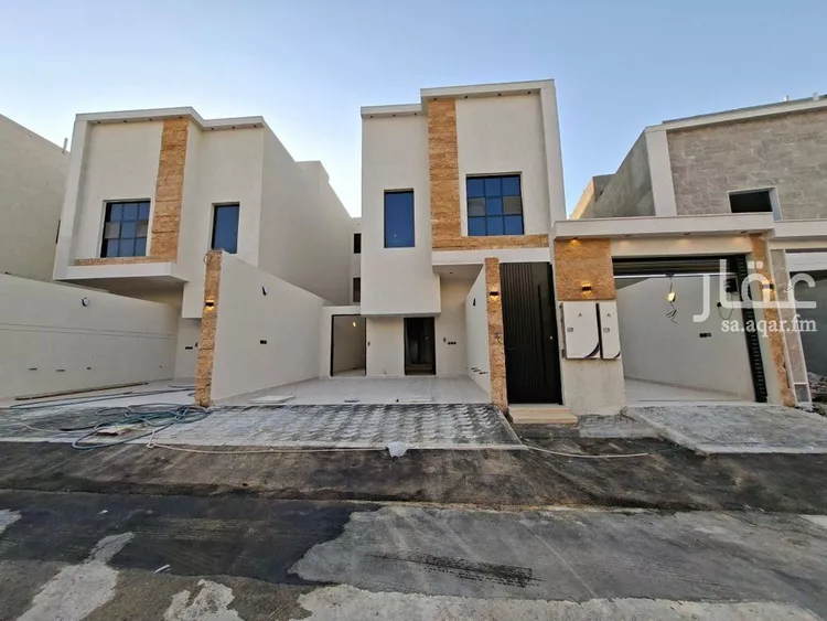 دور للبيع في شارع الزبيريه, حي عكاظ, مدينة الرياض, منطقة الرياض صورة 2