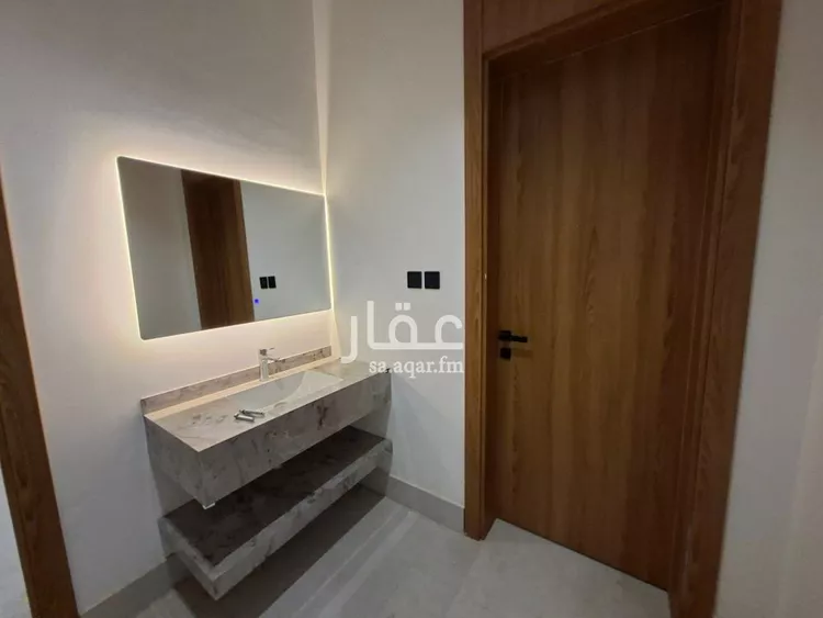 دور للبيع في شارع الزبيريه, حي عكاظ, مدينة الرياض, منطقة الرياض صورة 3
