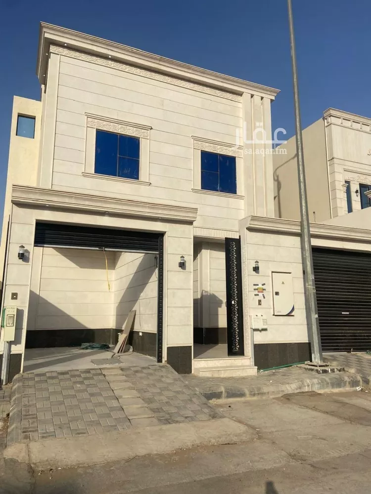 دور للبيع في شارع عبدالله بن حلوان, حي العريجاء الغربي, مدينة الرياض, منطقة الرياض