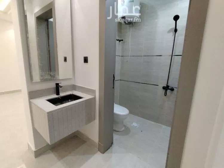 دور للبيع في شارع الإمام مسلم, حي بدر, مدينة الرياض, منطقة الرياض صورة 5