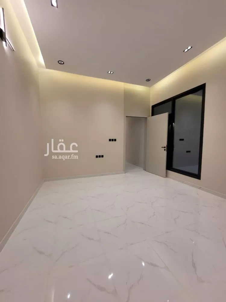 دور للبيع في شارع رافع ابن مالك, حي نوارة, مدينة المزاحميه, منطقة الرياض صورة 2