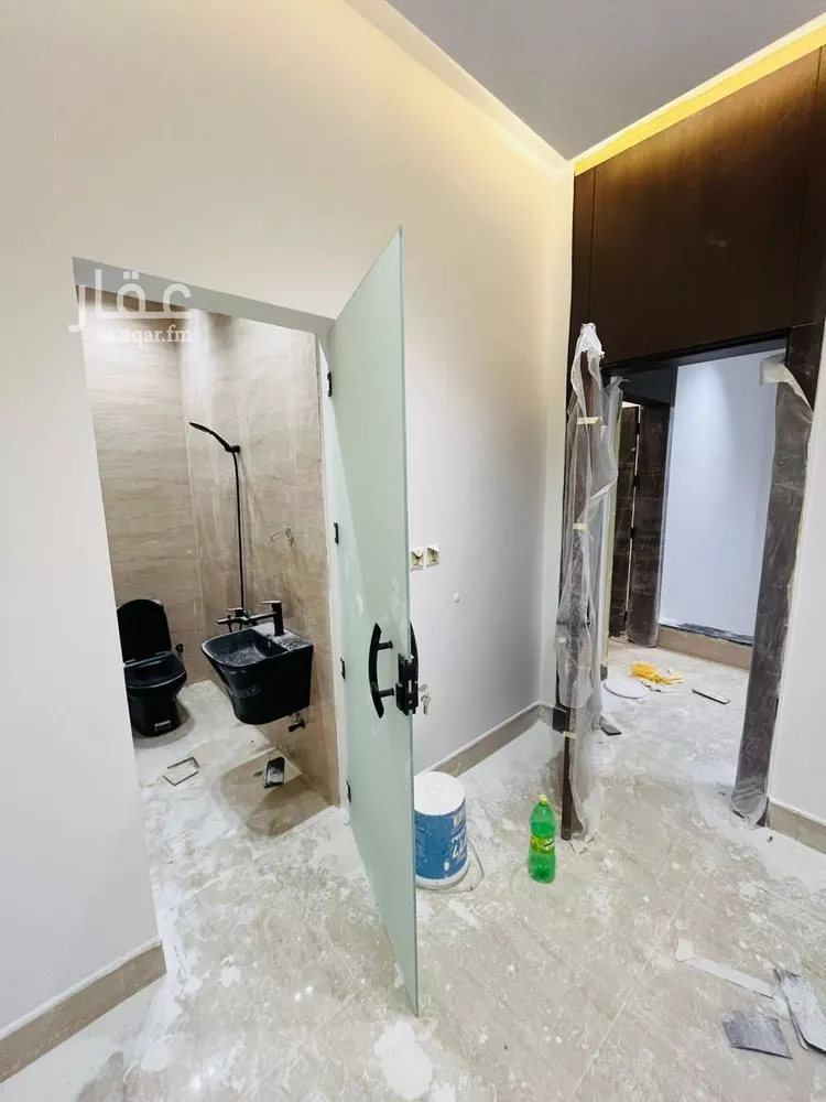 فيلا للبيع في شارع أبي الشيخ الأصبهاني, حي المهدية, مدينة الرياض, منطقة الرياض صورة 4