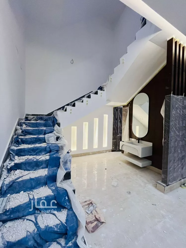 فيلا للبيع في شارع أبي الشيخ الأصبهاني, حي المهدية, مدينة الرياض, منطقة الرياض 16