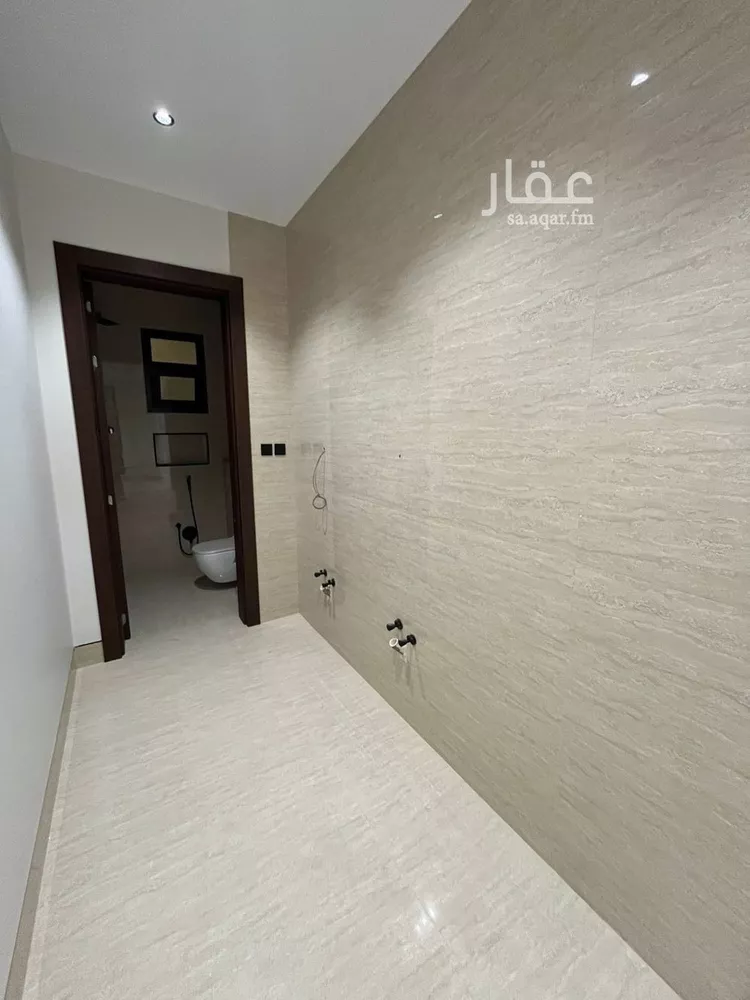 فيلا للبيع في شارع أبي الشيخ الأصبهاني, حي المهدية, مدينة الرياض, منطقة الرياض صورة 4