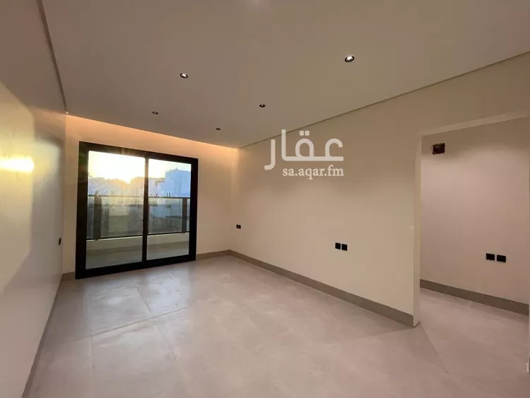 فيلا للبيع في شارع أبي الحسن الأسفرائيني, حي المهدية, مدينة الرياض, منطقة الرياض 11