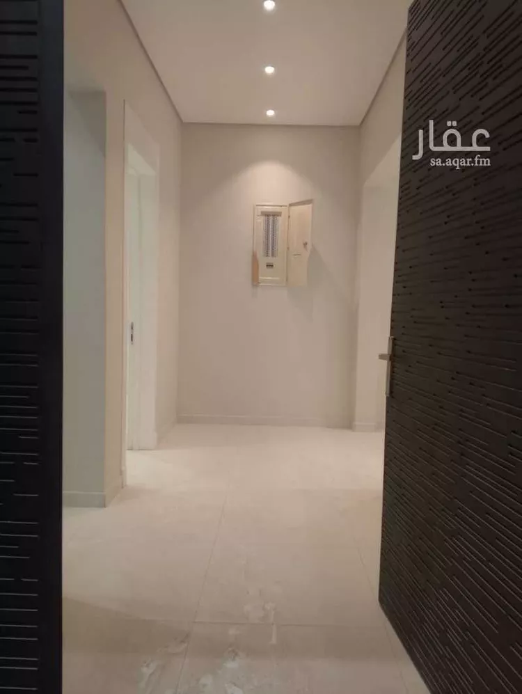 فيلا للبيع في شارع الملك خالد ابن عبدالعزيز سعود, حي عقرباء, مدينة الجبيلة, منطقة الرياض صورة 3