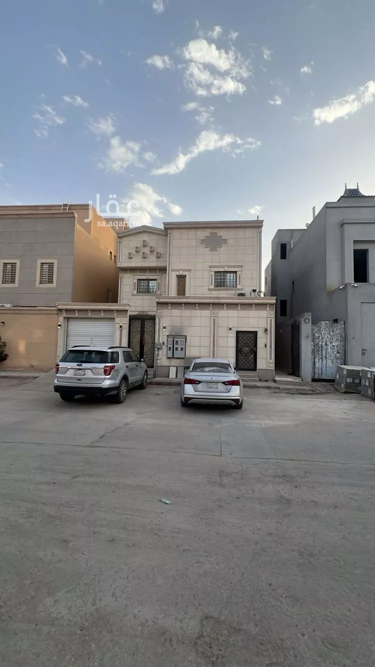 فيلا للبيع في شارع أحمد بن محمد الذهبي, حي العارض, مدينة الرياض, منطقة الرياض