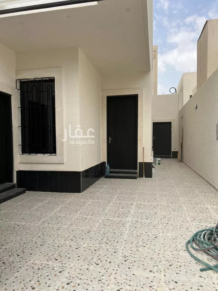 فيلا للبيع في شارع عقرباء 138, حي عقرباء, مدينة الجبيلة, منطقة الرياض صورة 2