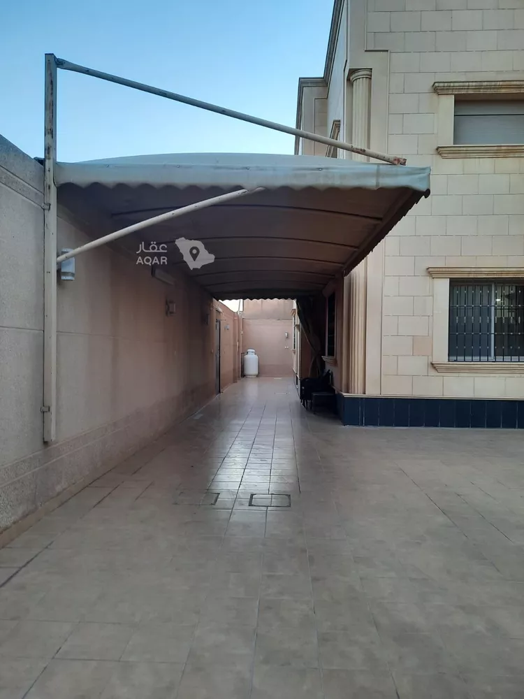 فيلا للبيع في شارع ثعلبة ابن عمرو, حي الأفق, مدينة بريدة, منطقة القصيم 4